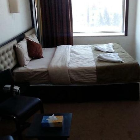 Teeba Palace Hotel Suites Амман Экстерьер фото