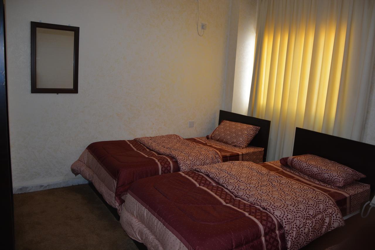 Teeba Palace Hotel Suites Амман Экстерьер фото