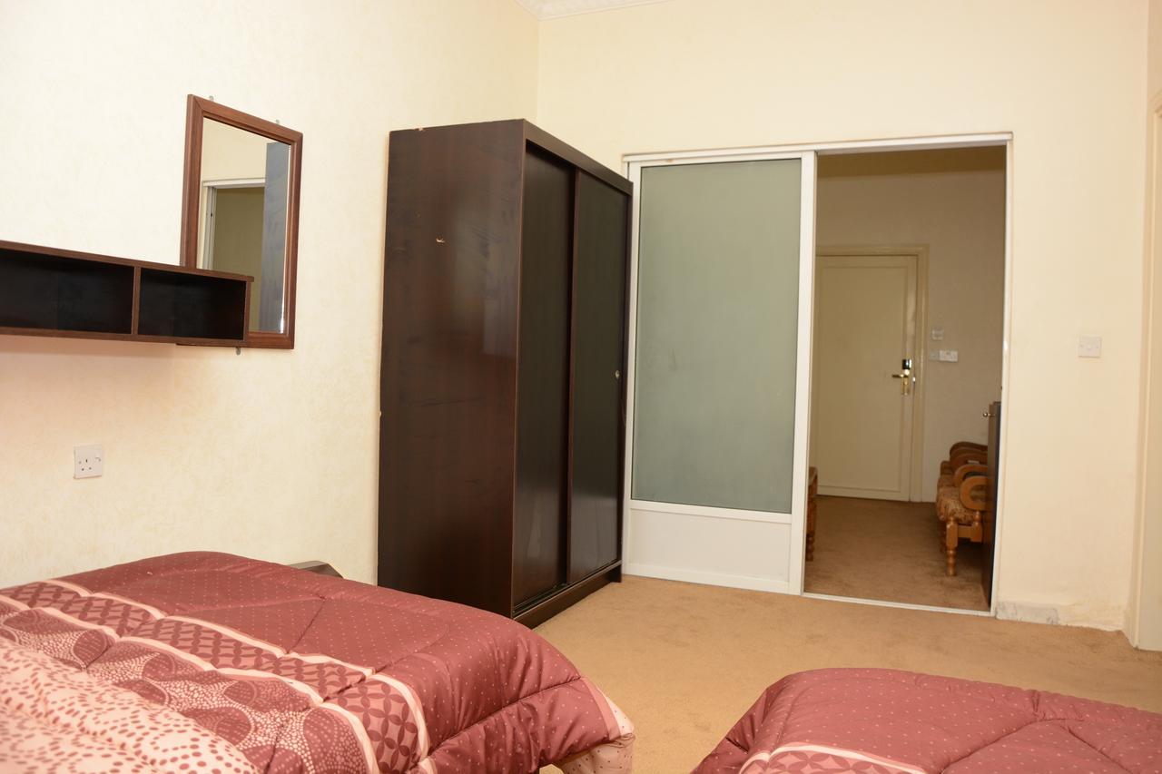 Teeba Palace Hotel Suites Амман Экстерьер фото