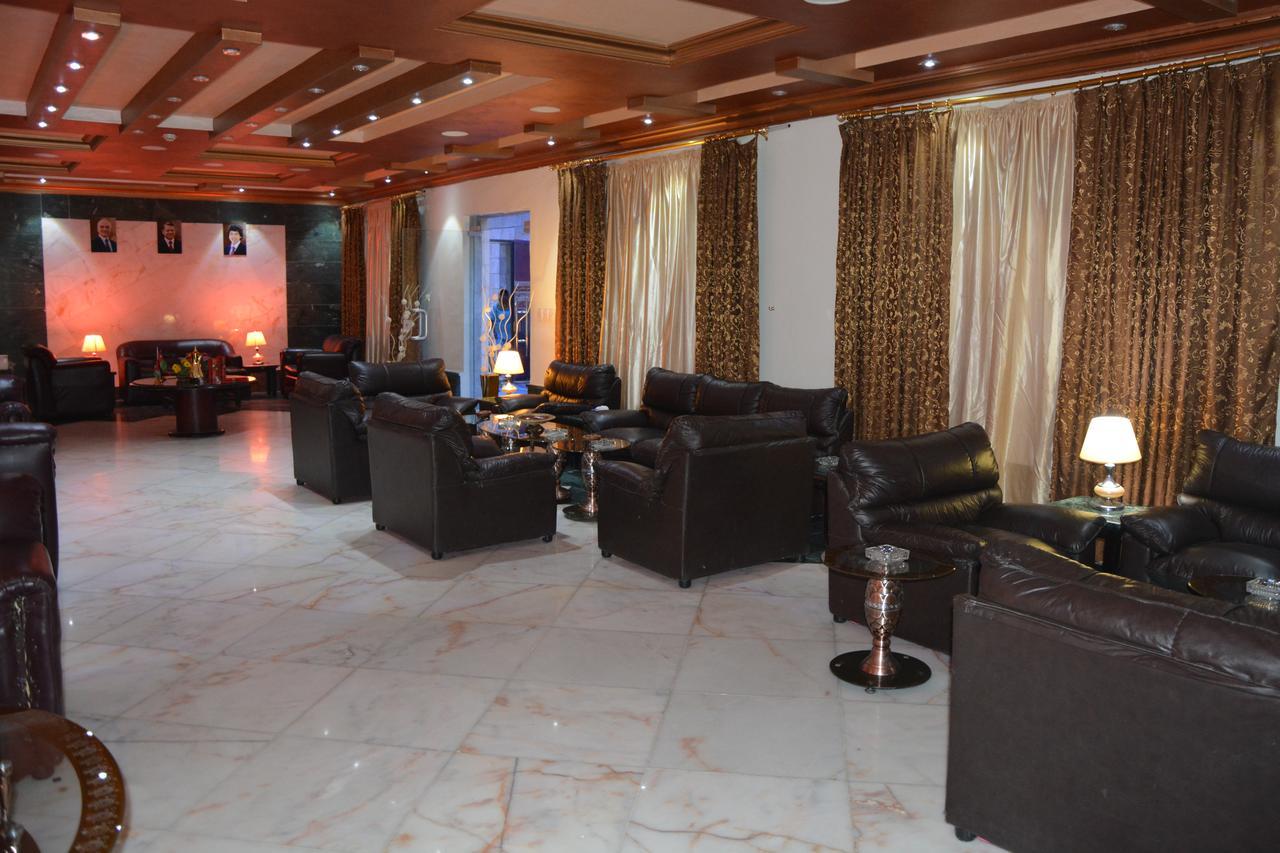 Teeba Palace Hotel Suites Амман Экстерьер фото