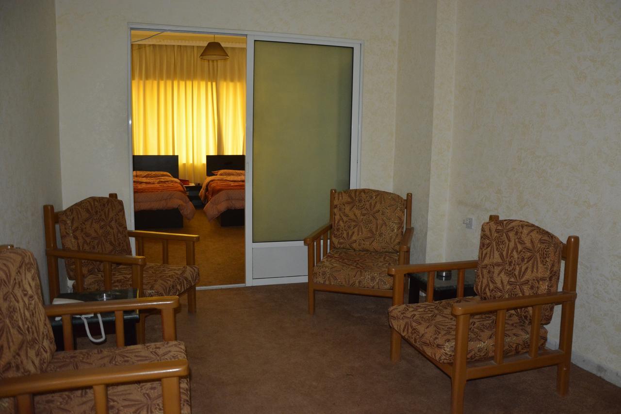 Teeba Palace Hotel Suites Амман Экстерьер фото