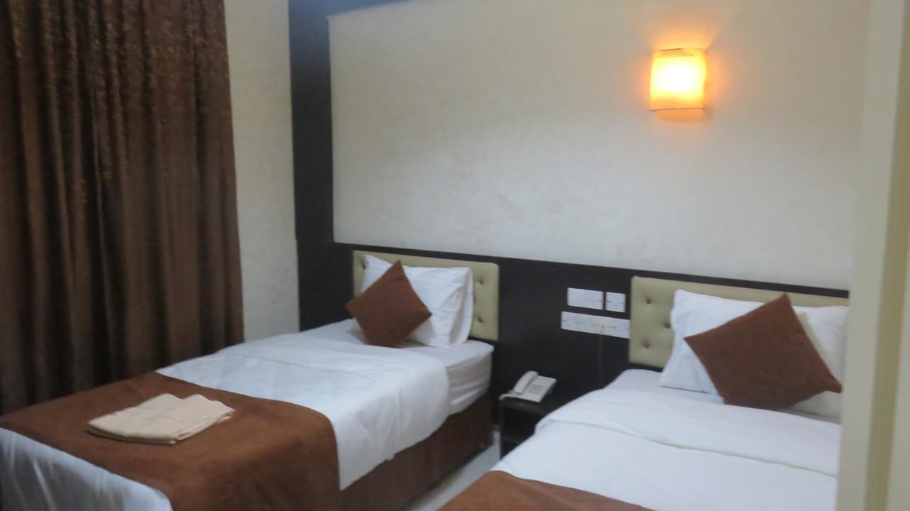 Teeba Palace Hotel Suites Амман Экстерьер фото