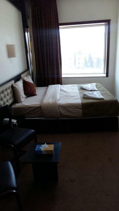 Teeba Palace Hotel Suites Амман Экстерьер фото